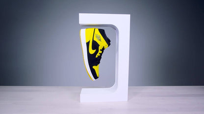 X Float Magnetic sneaker display